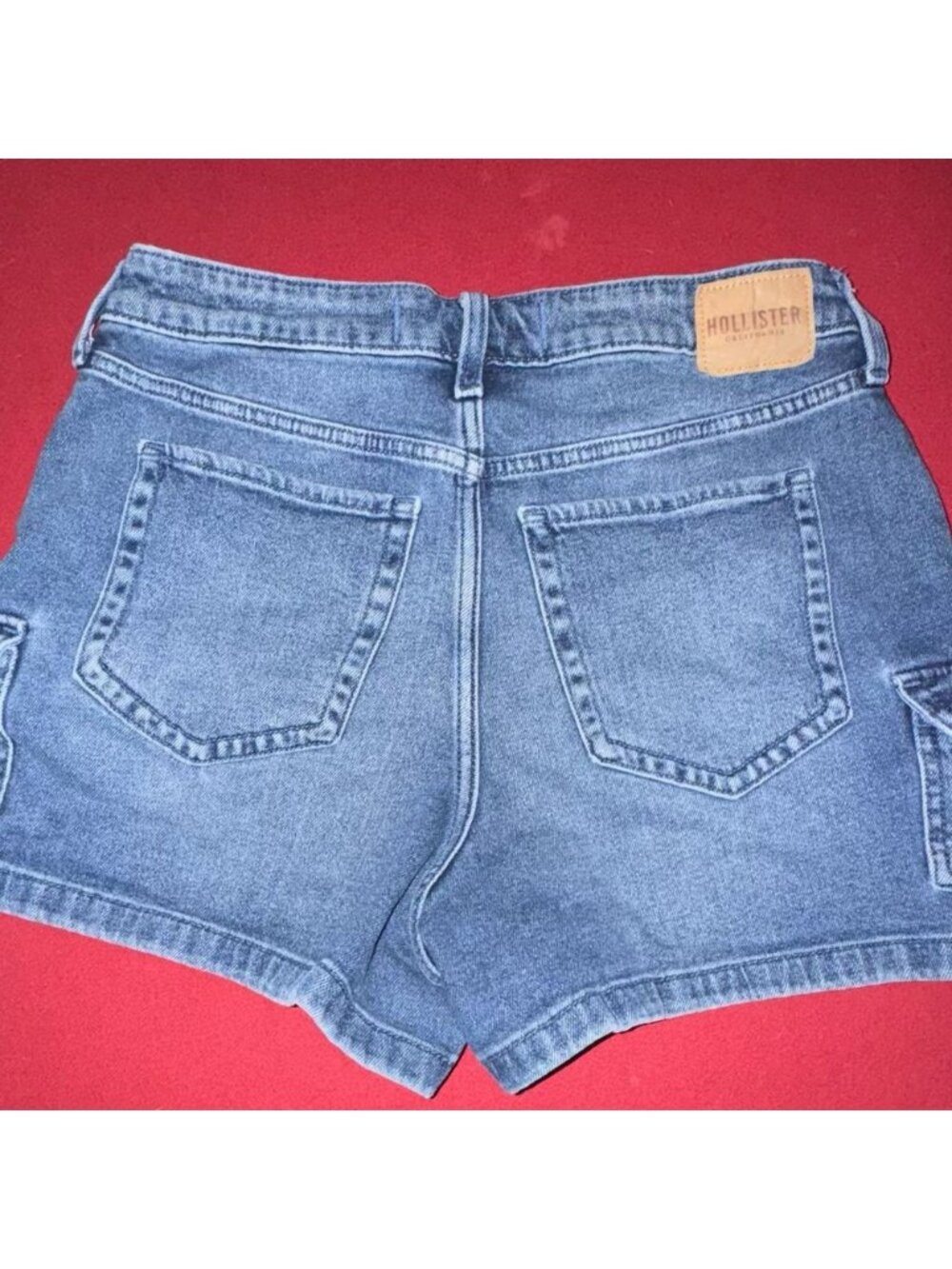 Hollister Ultra High Rise Mom Shorts - Picture 2 of 2